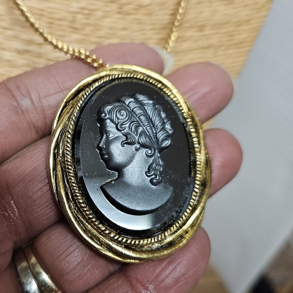 Vintage 60s Black on Black Raised Glass Cameo Pendant-Pin (with Chain)